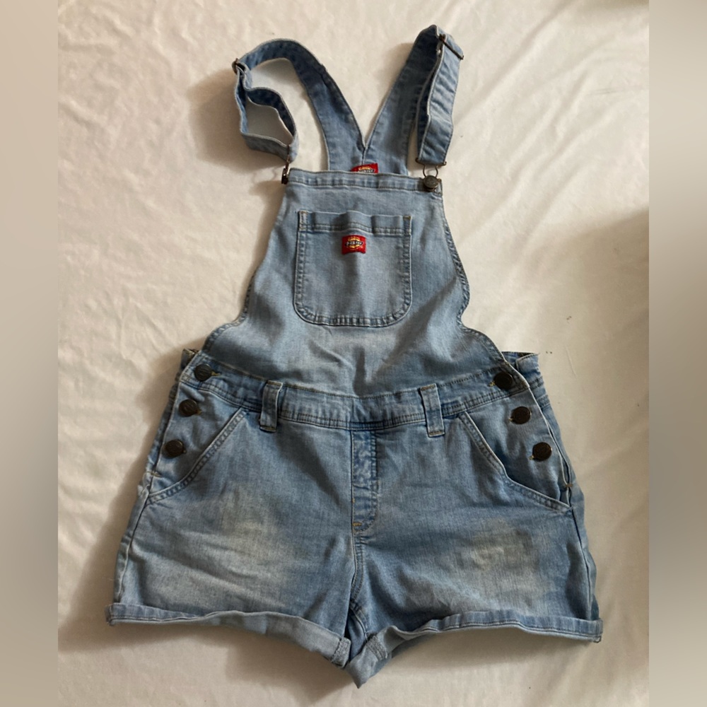 Overall shorts